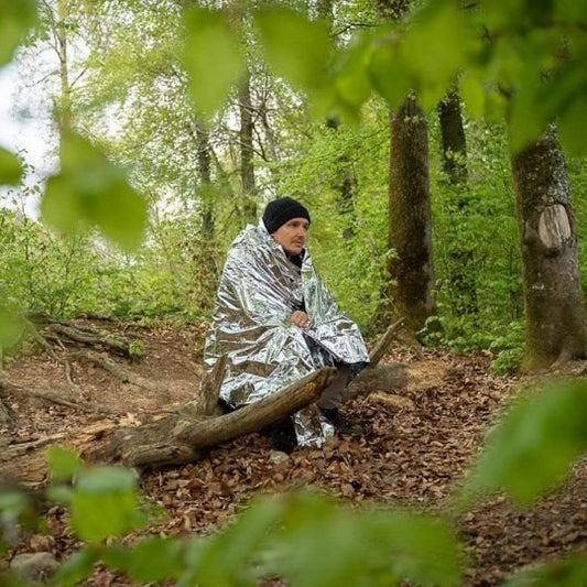 couverture de survie thermique ultralégère camping randonnée